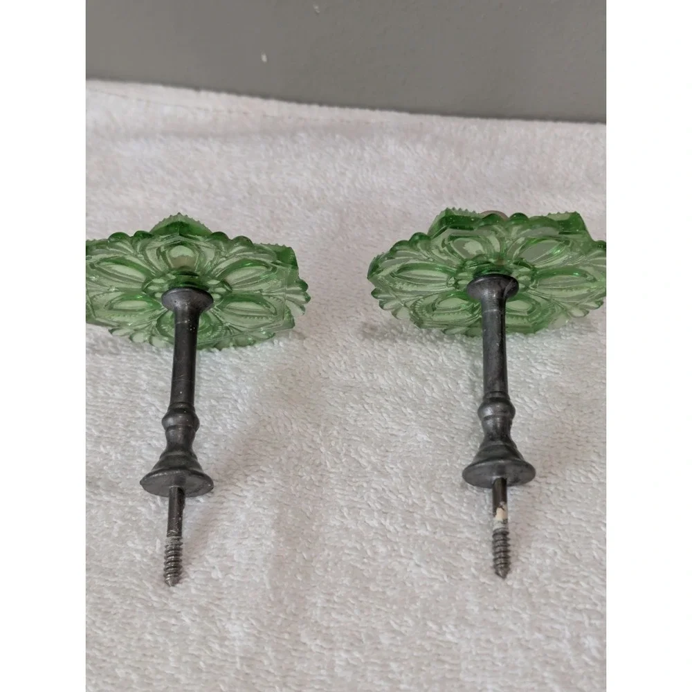 Antique Pressed Sandwich Glass Green Depression Curtain Tie Backs Rosettes Lot